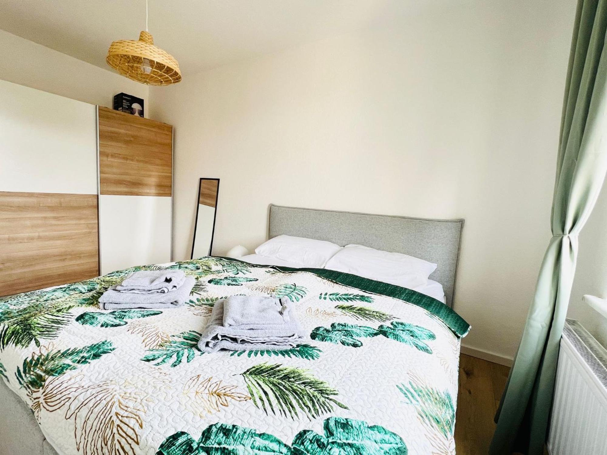 Twenty Five Apartment Bei Dresden - Free Parking, Netflix & Coffee Machine Heidenau  Exterior photo